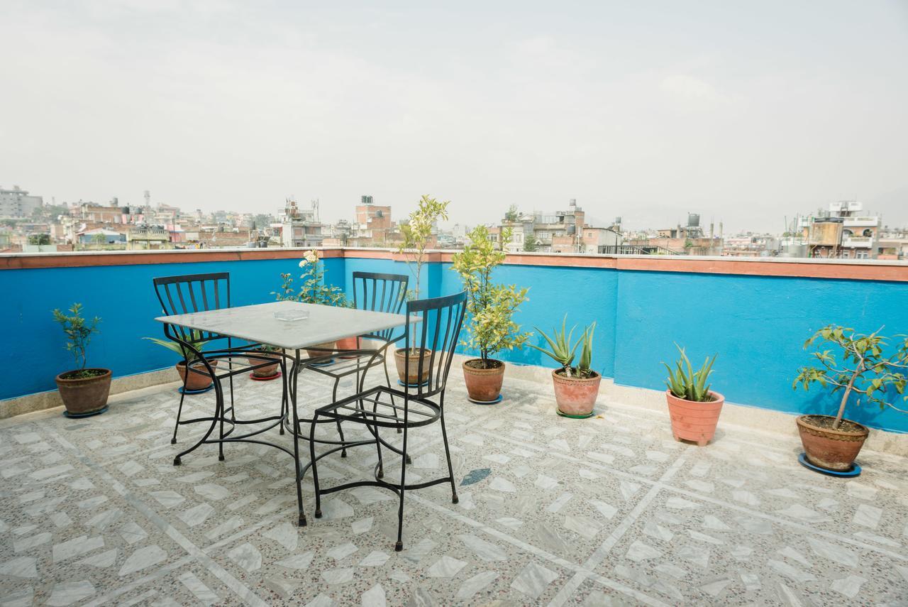 Famous House Kathmandu Hostel Eksteriør bilde
