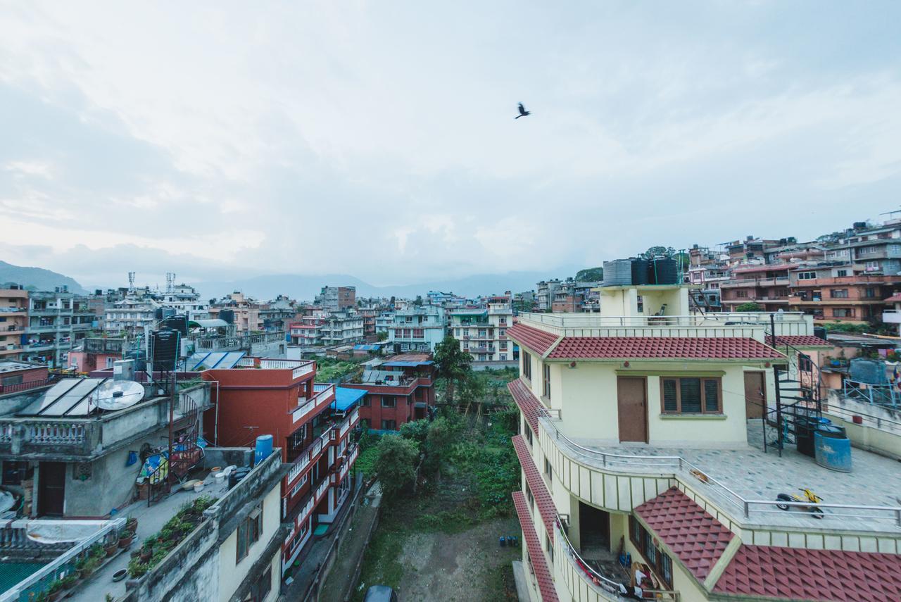 Famous House Kathmandu Hostel Eksteriør bilde