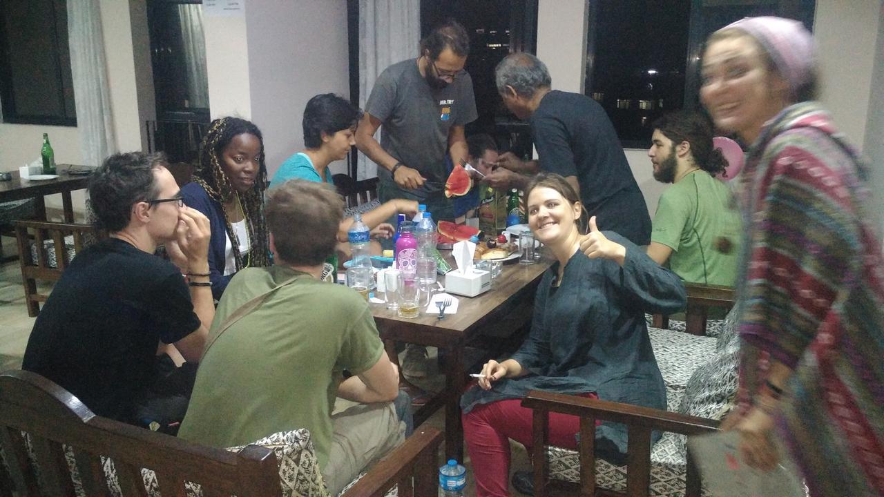 Famous House Kathmandu Hostel Eksteriør bilde