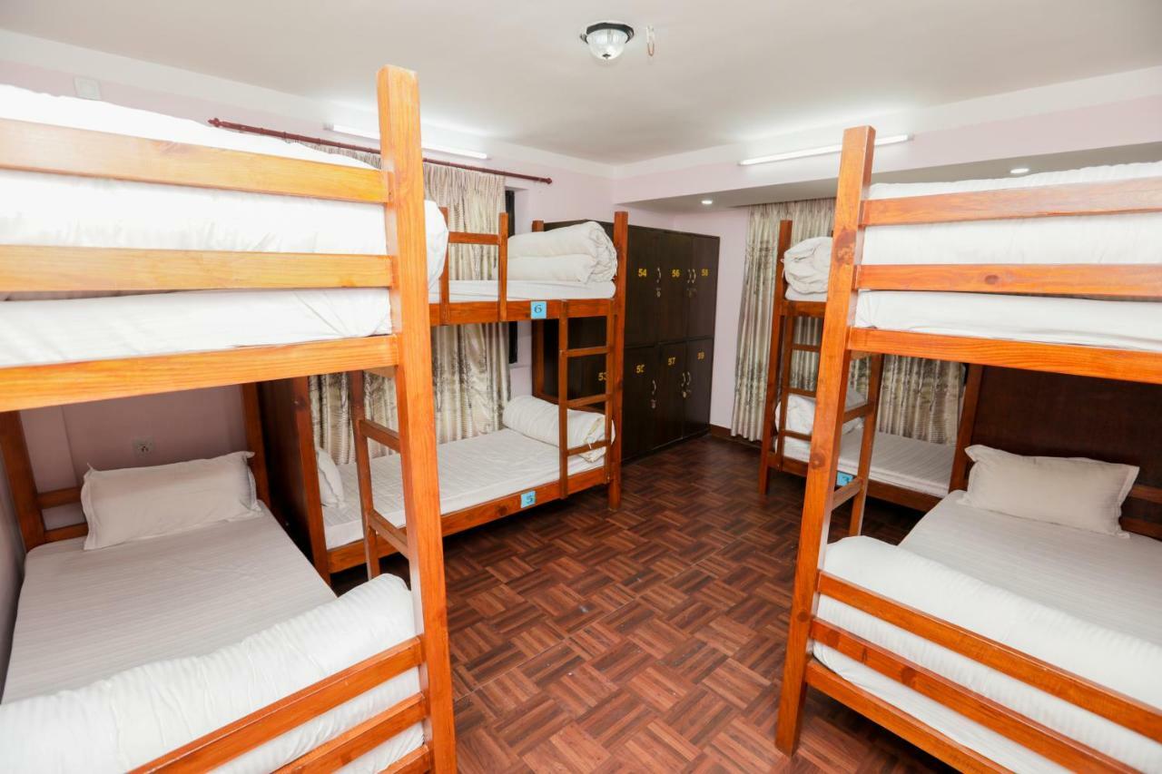 Famous House Kathmandu Hostel Eksteriør bilde