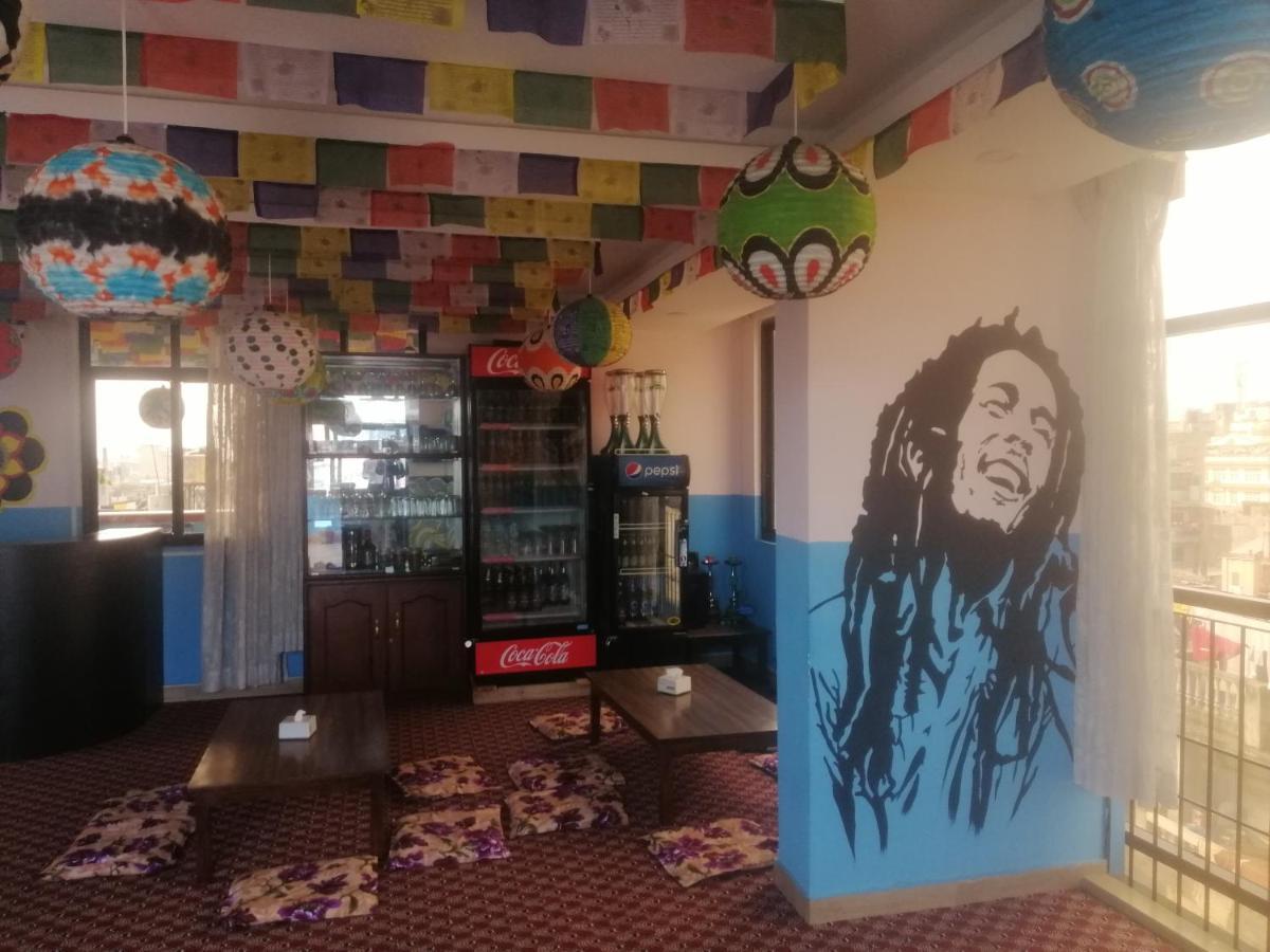 Famous House Kathmandu Hostel Eksteriør bilde